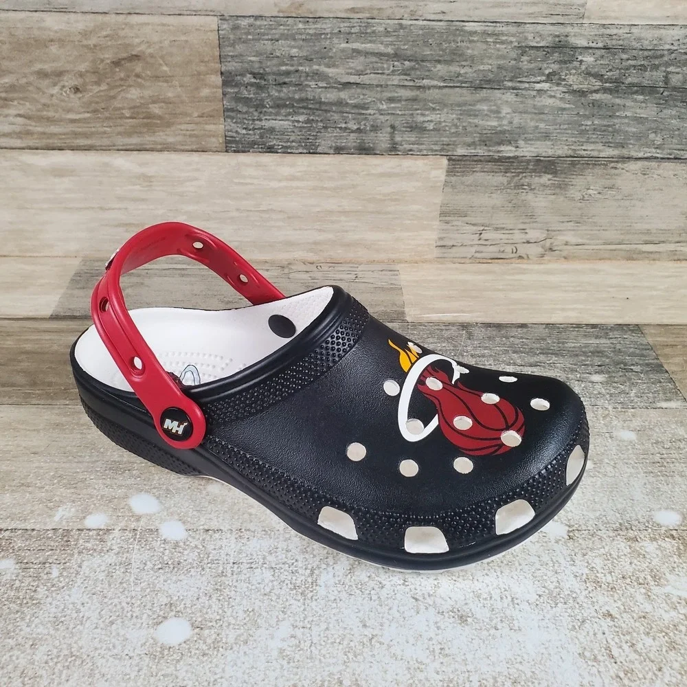 Crocs NBA Miami Heat Classic Clogs Womens Sz 8 Sandals Black Slingback Round Toe
